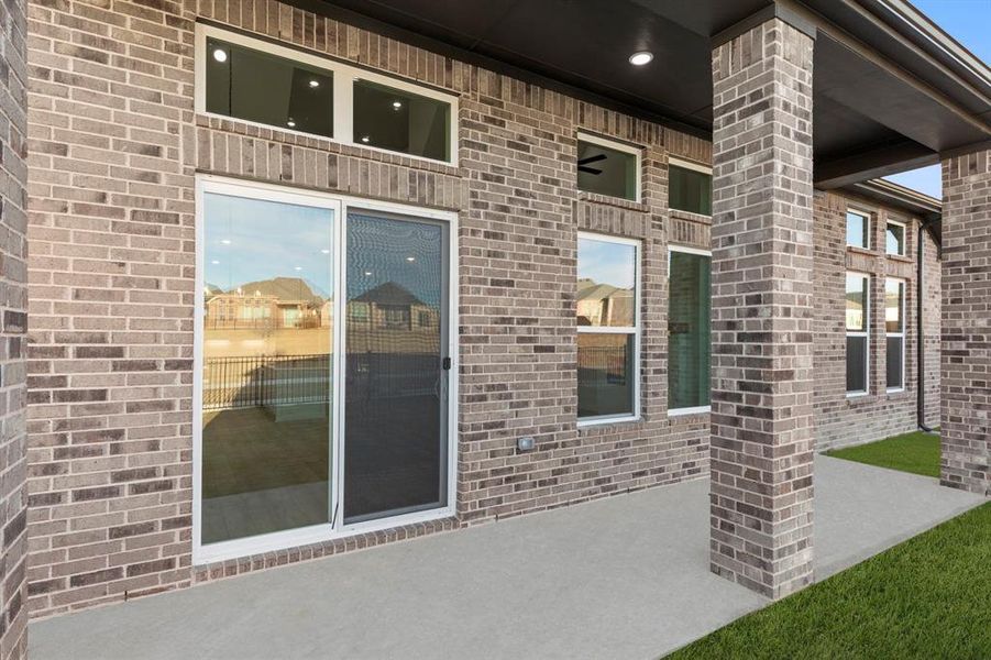 25. 1433 Kirkdale - Patio