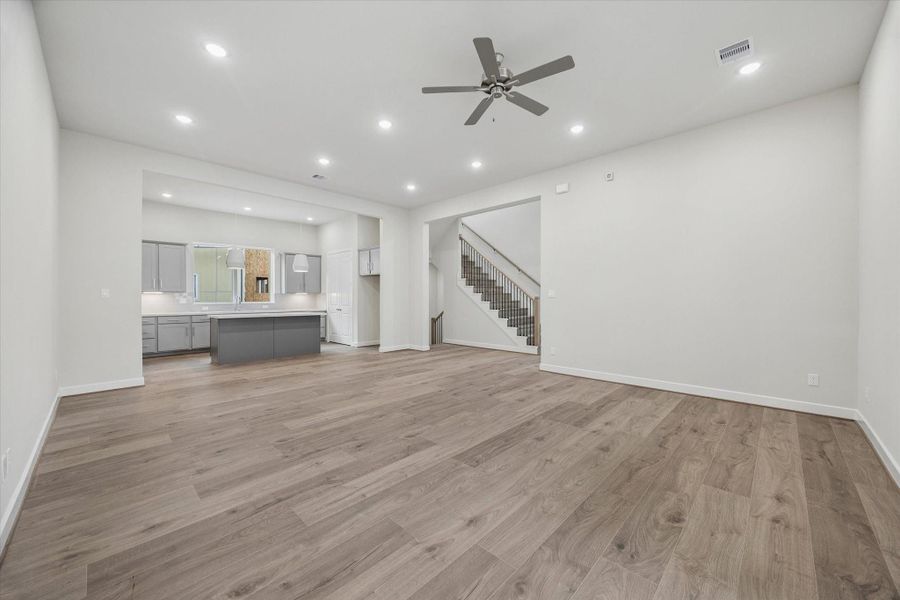 perfect dimensions for any desired furniture layout.
