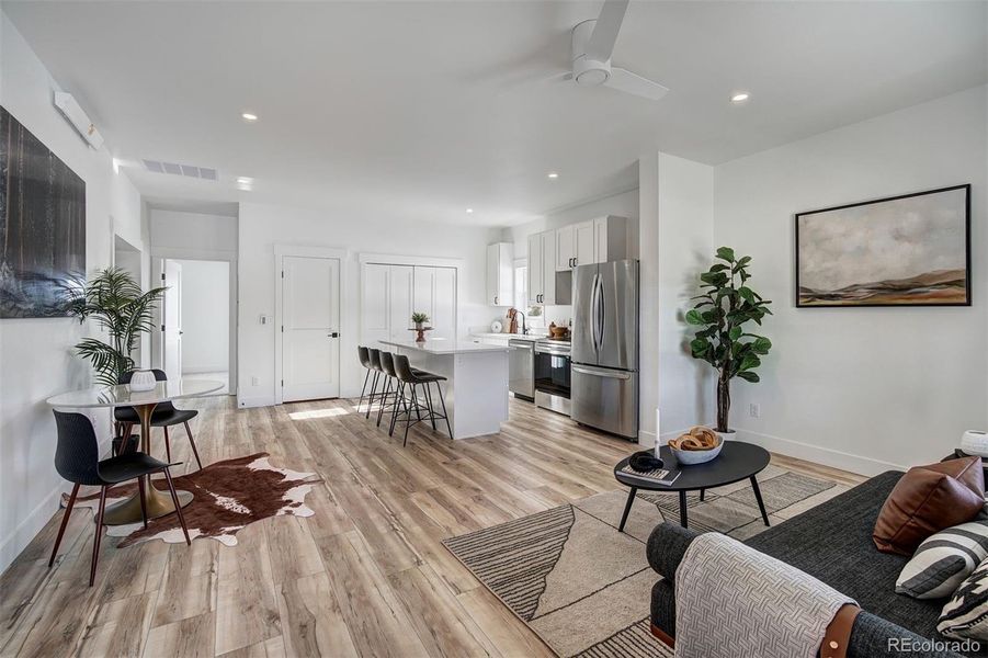 Lincoln Model Home Photos. Same model home by same builder.