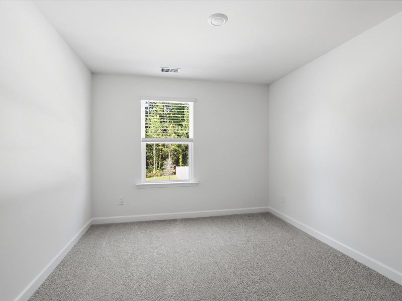 Spacious, unfurnished interior of a new home in Courts at Brook Run, Moncks Corner (Image 17).