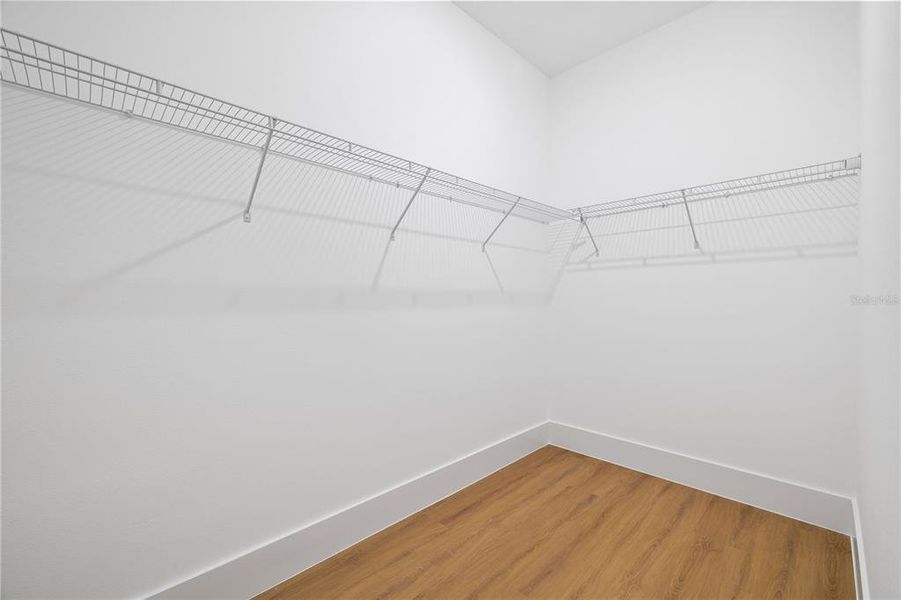 Spacious, unfurnished interior of a new home in , Ocala (Image 29).