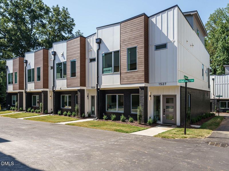 035-1280x960-building-view