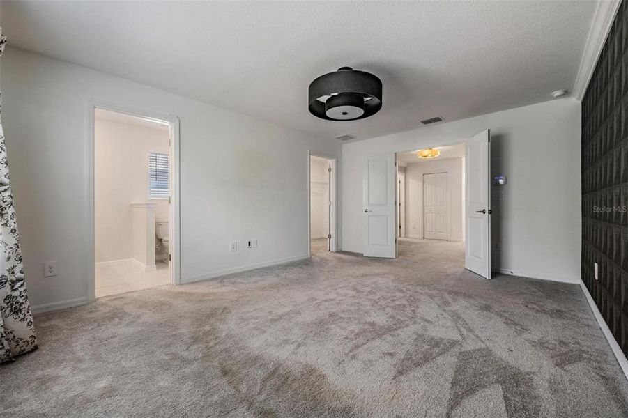 Spacious, unfurnished interior of a new home in , Land O' Lakes (Image 36).