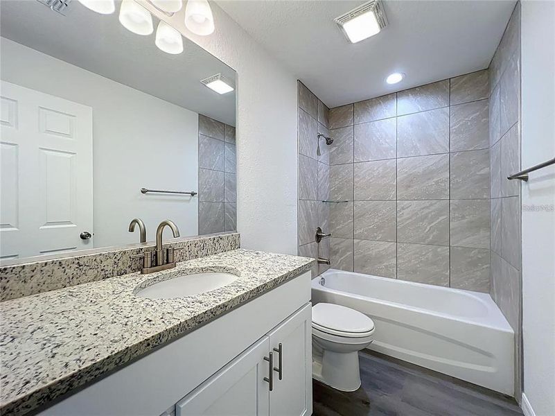 Furnished interior view inside a new home in , Dunnellon (Image 7).