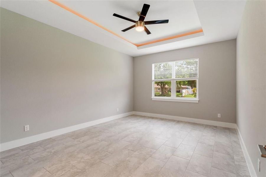 Spacious, unfurnished interior of a new home in , Arcadia (Image 23).