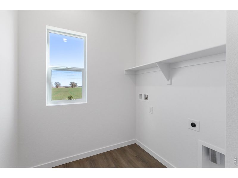 Spacious, unfurnished interior of a new home in Granary, Johnstown (Image 19).