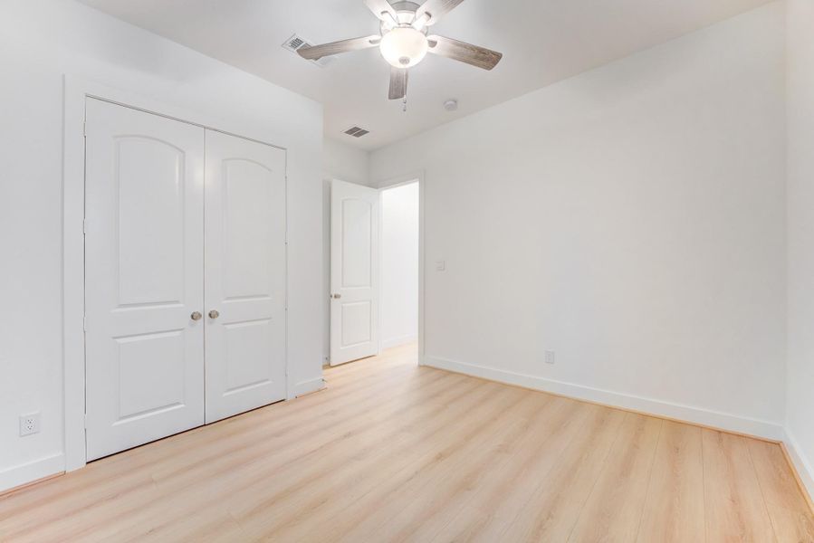 Spacious, unfurnished interior of a new home in , Missouri City (Image 21).