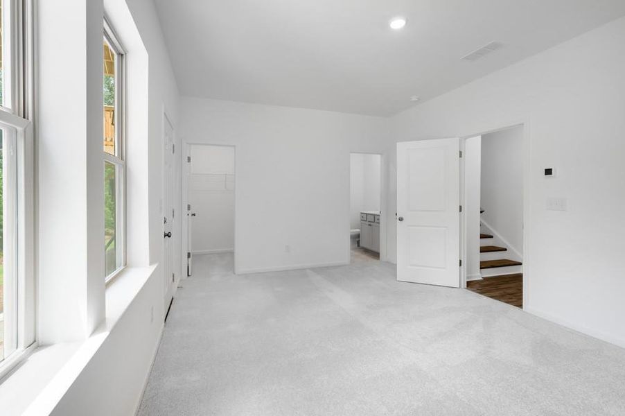 Spacious, unfurnished interior of a new home in Hampton Trace, Marietta (Image 22).