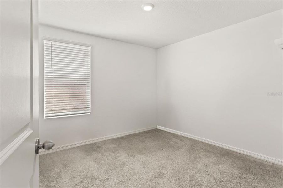 Spacious, unfurnished interior of a new home in Harvest Ridge, Zephyrhills (Image 27).