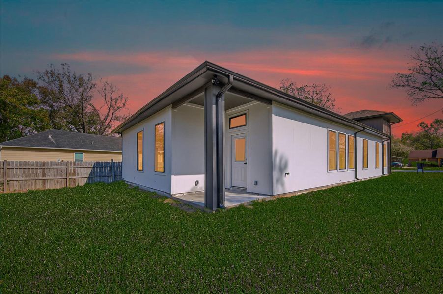Exterior details and patio area of a home in , Dayton (Image 2).