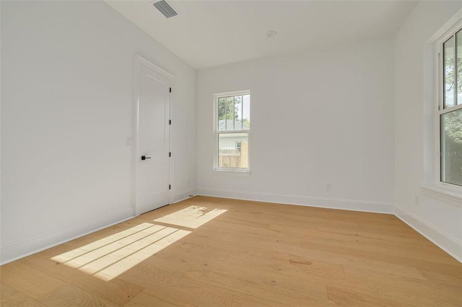 Spacious, unfurnished interior of a new home in , St. Petersburg (Image 14). Spacious, unfurnished interior of a new home in , St. Petersburg (Image 14).