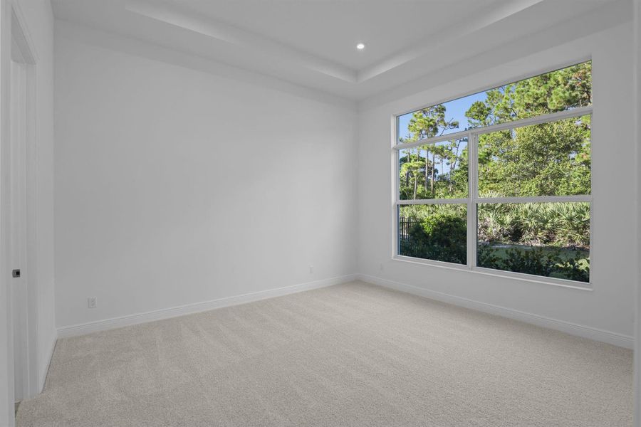 Spacious, unfurnished interior of a new home in , Port St. Lucie (Image 13).