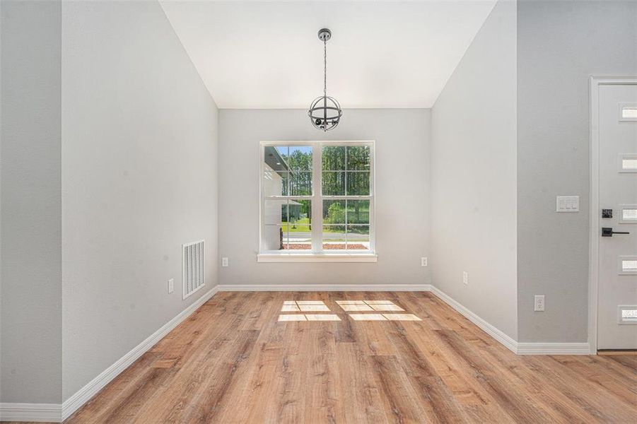 Spacious, unfurnished interior of a new home in , Citrus Springs (Image 26).