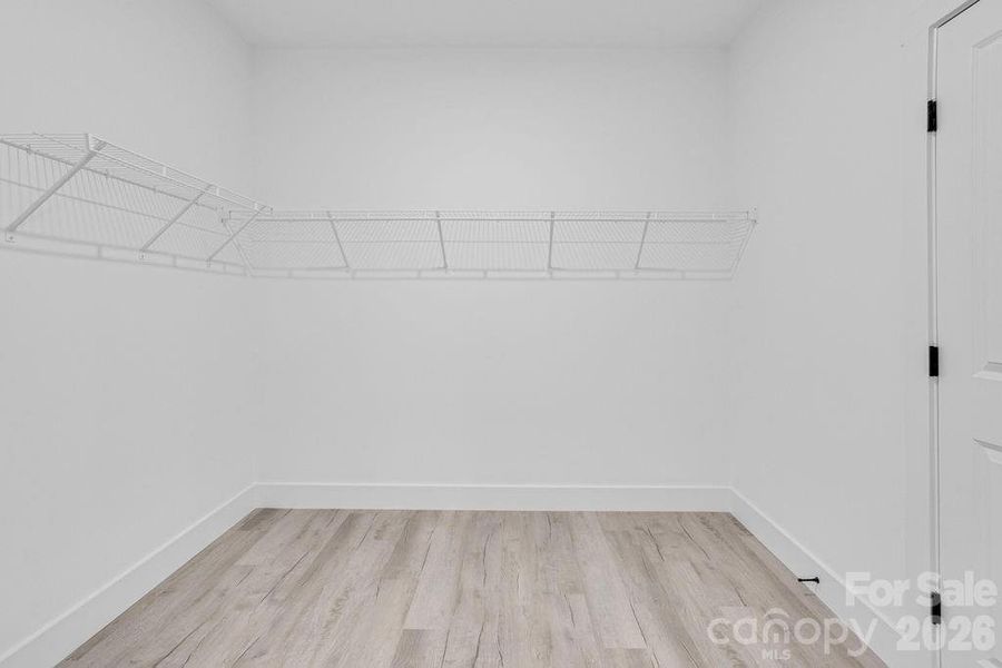 Spacious, unfurnished interior of a new home in , Dallas (Image 18).