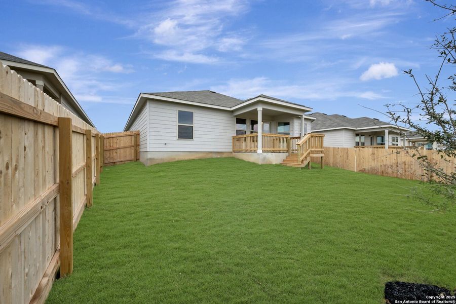 Exterior details and patio area of a home in Paloma Park, Converse (Image 20).