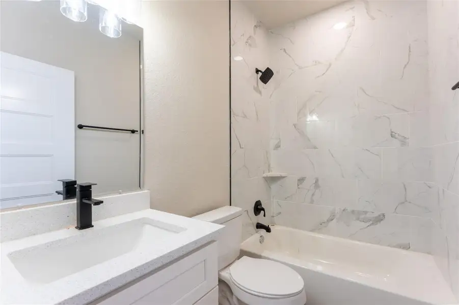 Please note: Photos shown are not of the actual homes but are of the same floorplan. Finishes and features may vary.