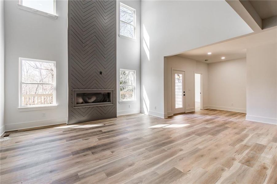 Spacious, unfurnished interior of a new home in , Gainesville (Image 26).