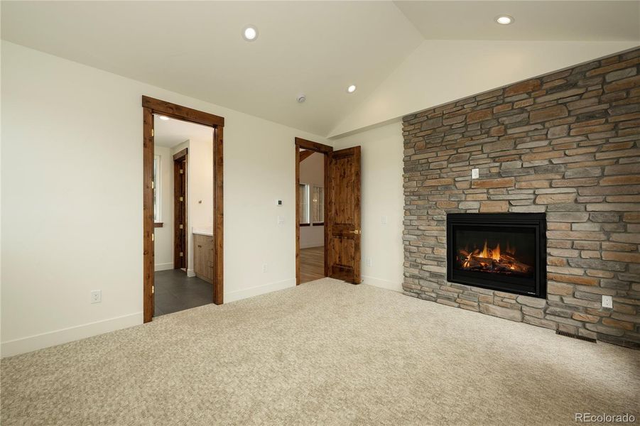 Image 43 of a home in .