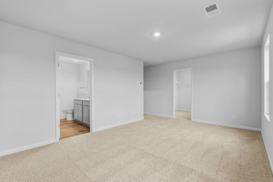 Spacious, unfurnished interior of a new home in Bell West, Kernersville (Image 23).