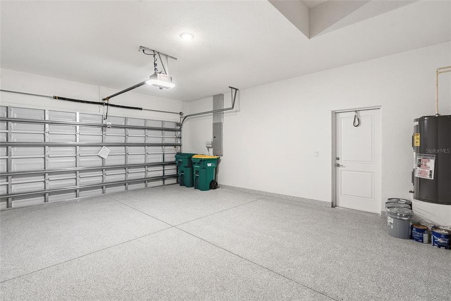 Spacious, unfurnished interior of a new home in , Englewood (Image 34).