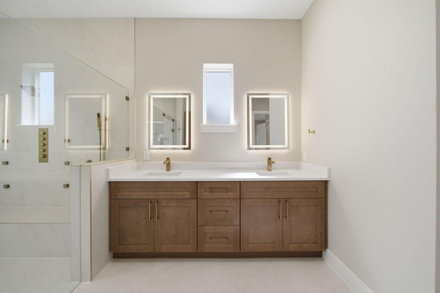 Furnished interior view inside a new home in , Tomball (Image 16).