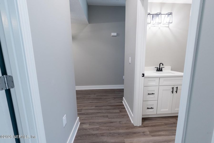 Spacious, unfurnished interior of a new home in , Florahome (Image 32).