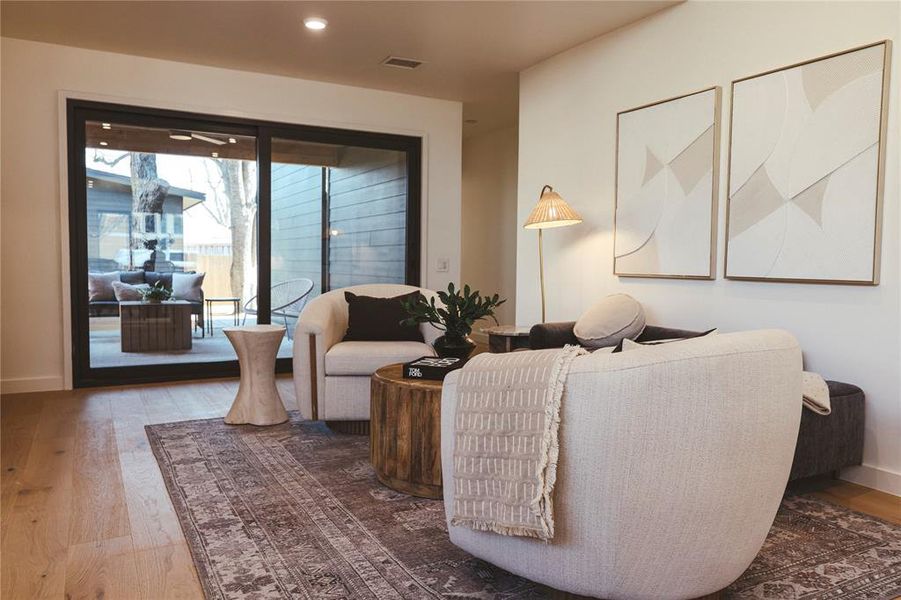 Furnished interior view inside a new home in , Dallas (Image 10). Furnished interior view inside a new home in , Dallas (Image 10).