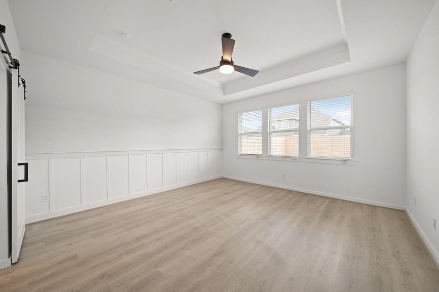 Spacious primary suite (*Photo not of actual home and used for illustration purposes only.)