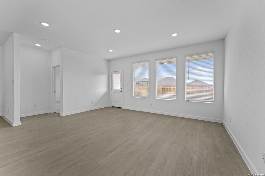 Spacious, unfurnished interior of a new home in Waterwheel, San Antonio (Image 9). Spacious, unfurnished interior of a new home in Waterwheel, San Antonio (Image 9).
