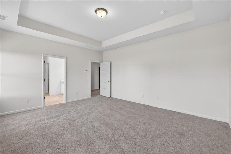 Spacious, unfurnished interior of a new home in Jones Ridge, Dallas (Image 27). Spacious, unfurnished interior of a new home in Jones Ridge, Dallas (Image 27).
