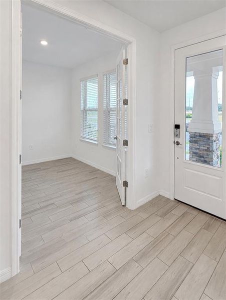 Spacious, unfurnished interior of a new home in , St. Cloud (Image 31).
