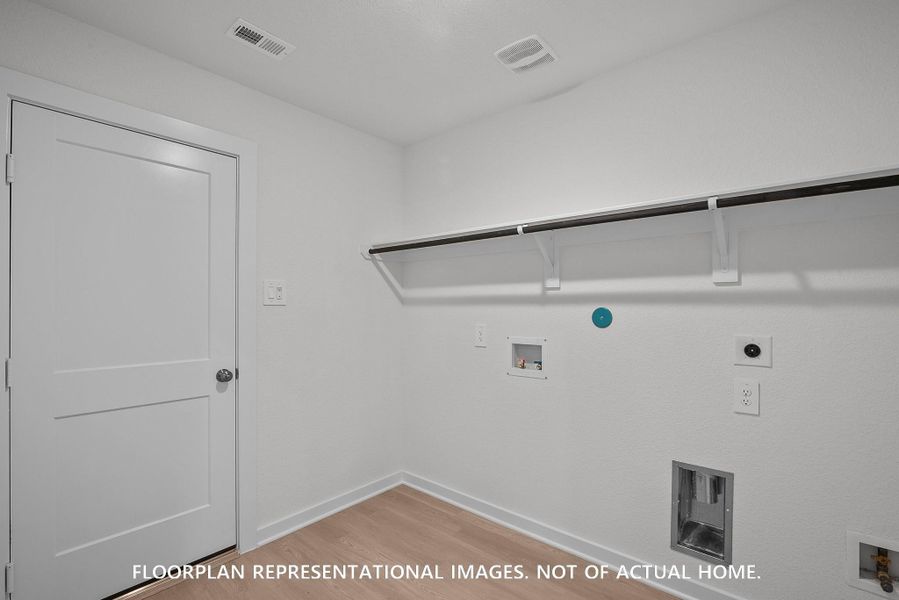 Image 21 of a home in Pinewood at Grand Texas.