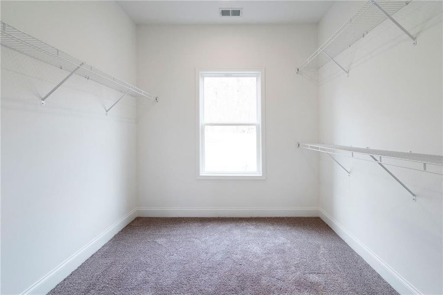 Spacious, unfurnished interior of a new home in , Waleska (Image 15).