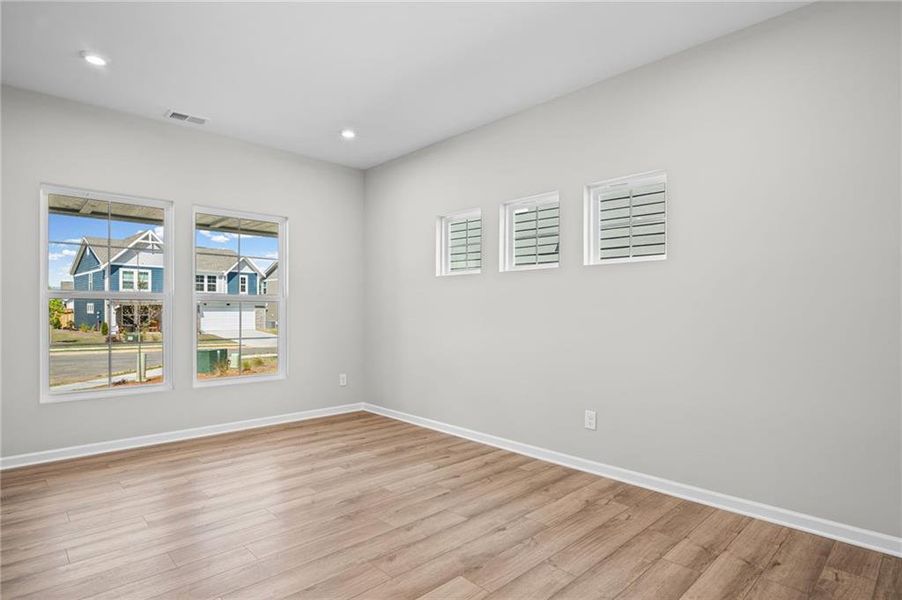Spacious, unfurnished interior of a new home in Sage Woods, Dallas (Image 30).
