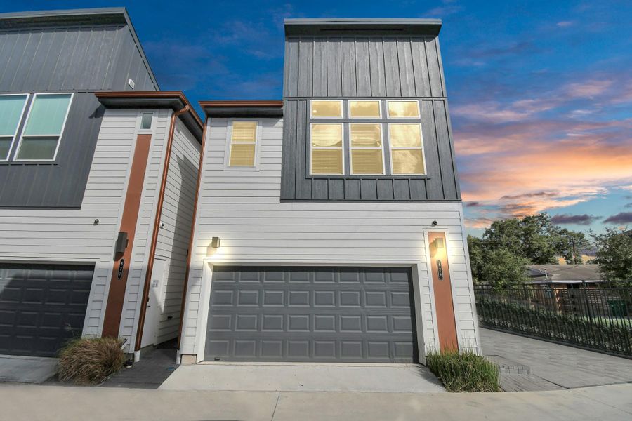 Front exterior of a new home in , Houston, TX, highlighting curb appeal (Image 1). Front exterior of a new home in , Houston, TX, highlighting curb appeal (Image 1).