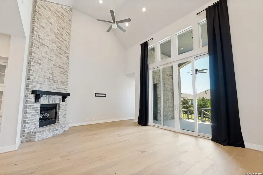 Spacious, unfurnished interior of a new home in Ventana, Bulverde (Image 49). Spacious, unfurnished interior of a new home in Ventana, Bulverde (Image 49).