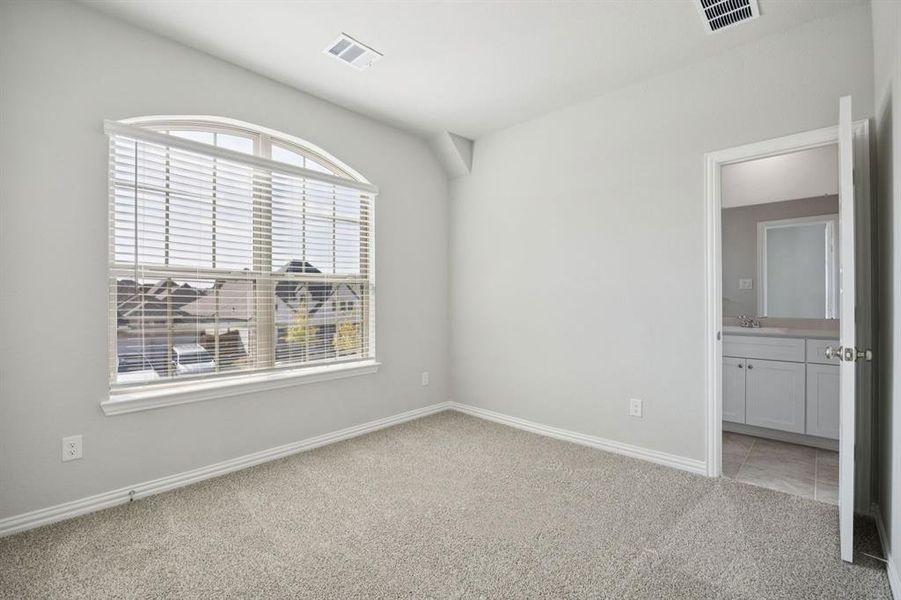 22-2531Auburn_020 22-2531Auburn_020