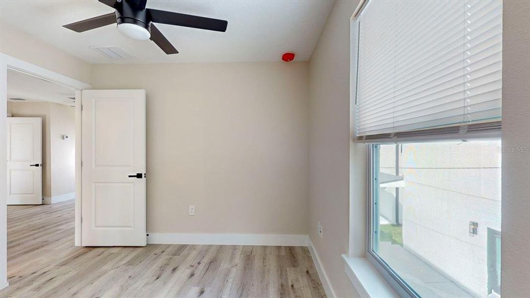 Spacious, unfurnished interior of a new home in , St. Petersburg (Image 62).