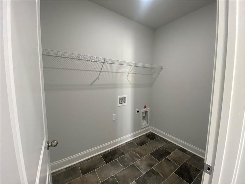 Spacious, unfurnished interior of a new home in , Jefferson (Image 35).