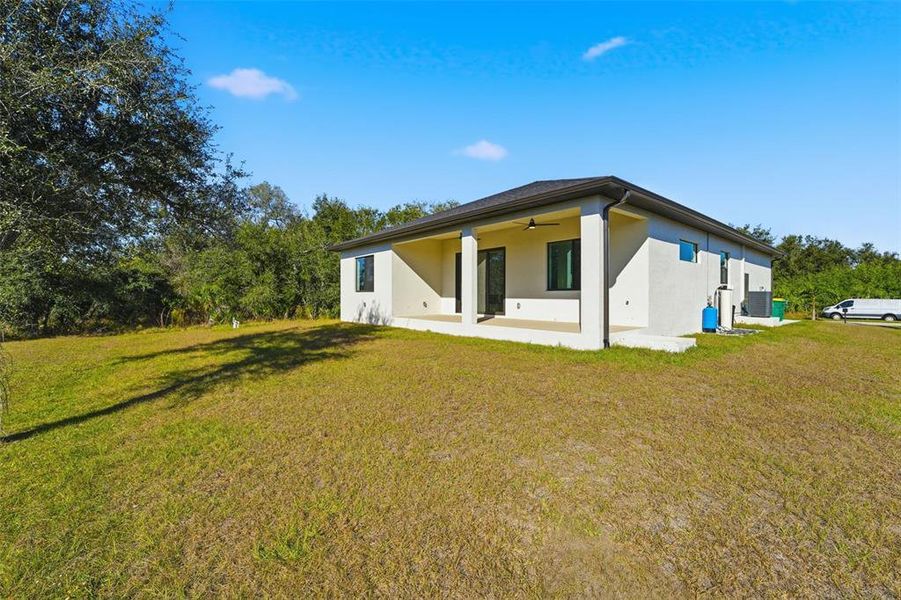 Exterior details and patio area of a home in , Port Charlotte (Image 23).