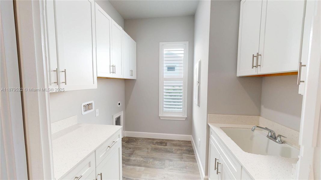 Image 38 of a home in .