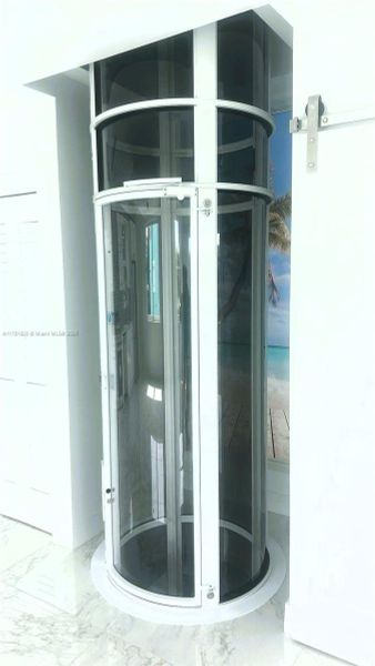 Spacious, unfurnished interior of a new home in , Key Largo (Image 3). Spacious, unfurnished interior of a new home in , Key Largo (Image 3).