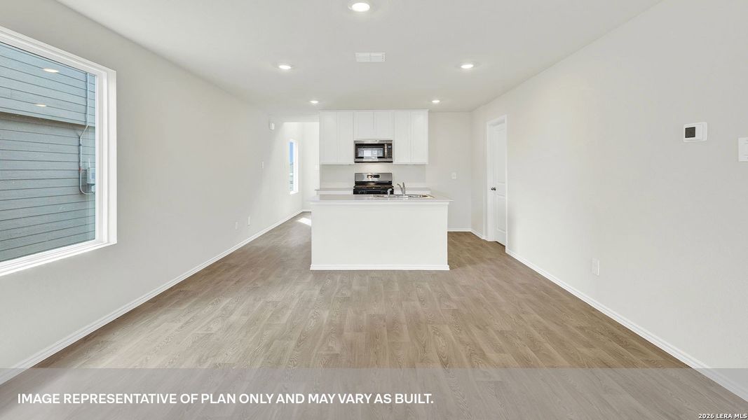 Spacious, unfurnished interior of a new home in Sunset Oaks, Maxwell (Image 11).