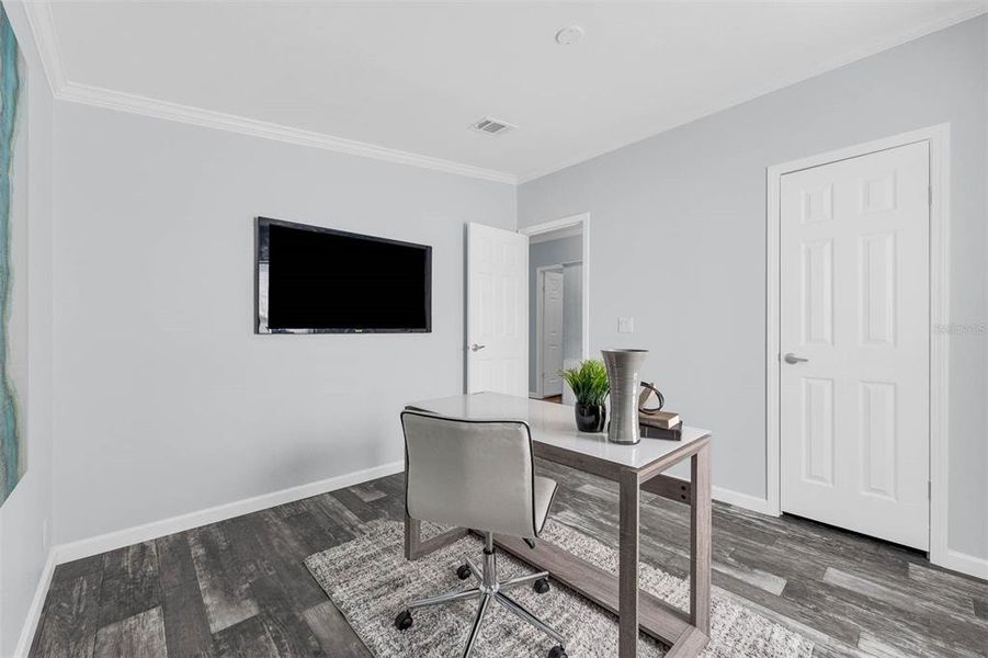 Furnished interior view inside a new home in , Orlando (Image 14).