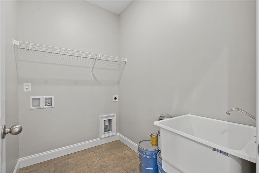 Representative unfurnished interior of a home built from the Enory by Enchanted Homes in Guadalupe Heights, Seguin (Image 29).