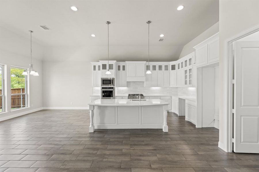 Representative furnished interior of a home built from the Brentwood by Windsor Homes in Nelson Lake Estates, Rockwall (Image 7).