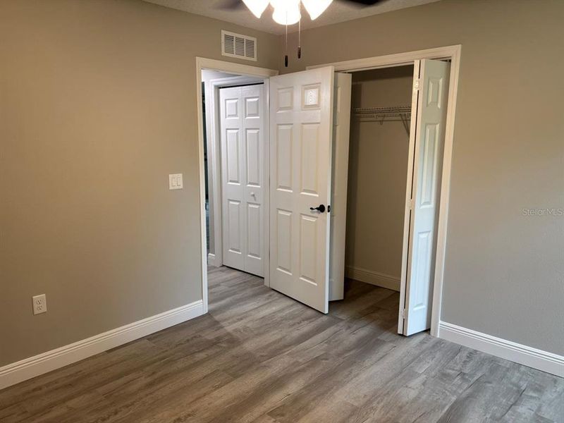 Spacious, unfurnished interior of a new home in , Dunnellon (Image 27).