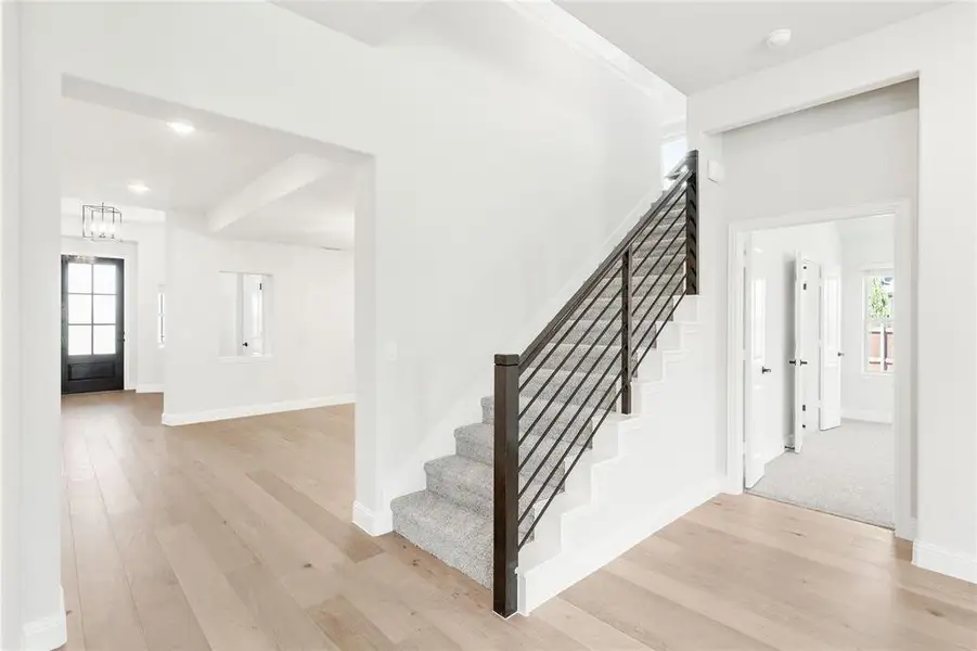 Spacious, unfurnished interior of a new home in Sunrise at Garden Valley, Waxahachie (Image 33).