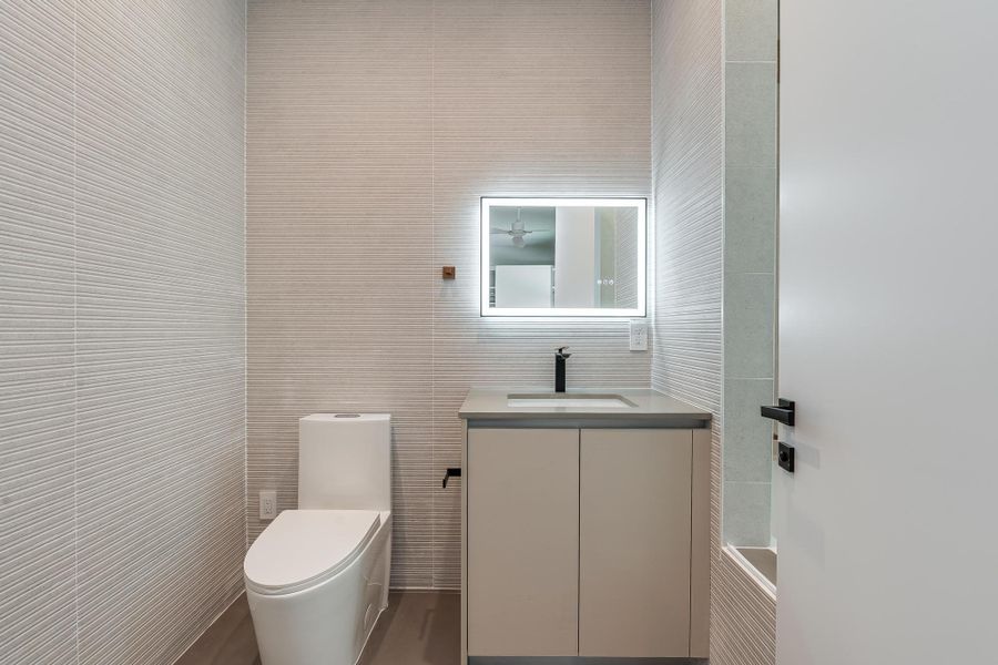 Furnished interior view inside a new home in , Fort Lauderdale (Image 9). Furnished interior view inside a new home in , Fort Lauderdale (Image 9).