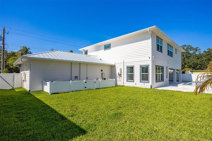 Exterior details and patio area of a home in , Tampa (Image 39).